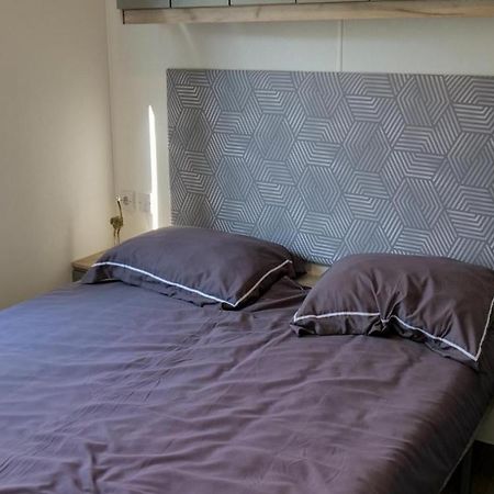Camping Zavelbos Superior Chalet Maaseik Eksteriør billede